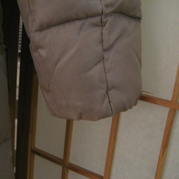 GAP Women's Quilted Long Puffer Parka Jacket, #54023, Size XS Small, Beige Tan - Picture 8 of 11